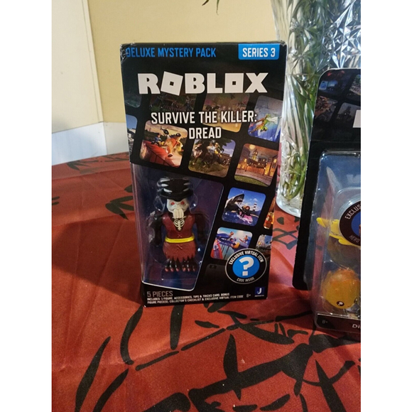 3 Roblox Figurines Collectors Items - Picture 5 of 10